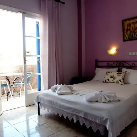 Bougainvillea Kamari (Santorini)