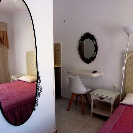 Hotel Bougainvillea Kamari (Santorini)