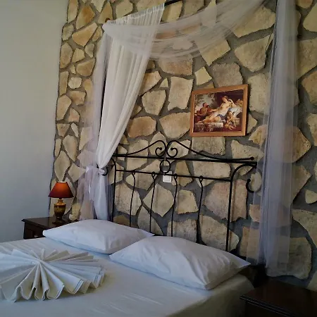 Bougainvillea 3* Kamari (Santorini)