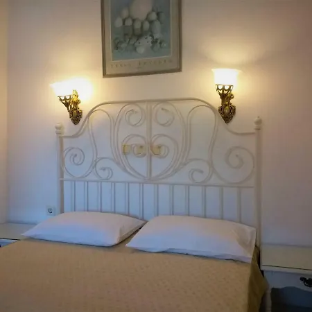 Bougainvillea 3* Kamari (Santorini)